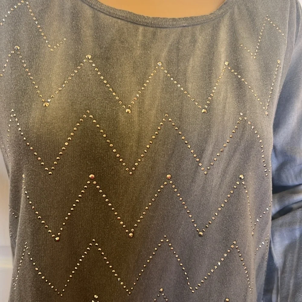 Vocal USA sparkly grey rhinestone front jersey racerback long sleeved top . SzLg